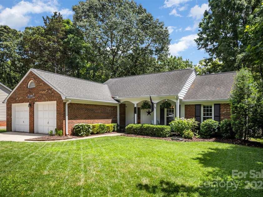 1014 Covewood Court, Charlotte, NC 28270.  MLS# CAR4259103, YatesRealty ID 13748. 