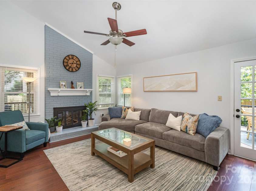 1014 Covewood Court, Charlotte, NC 28270.  MLS# CAR4259103, YatesRealty ID 13748. Cozy family room