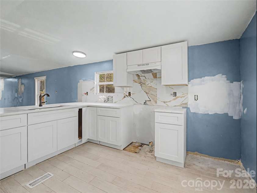 166 Fleece Lane, Mooresboro, NC 28114.  MLS# CAR4354679, YatesRealty ID 13748. 
