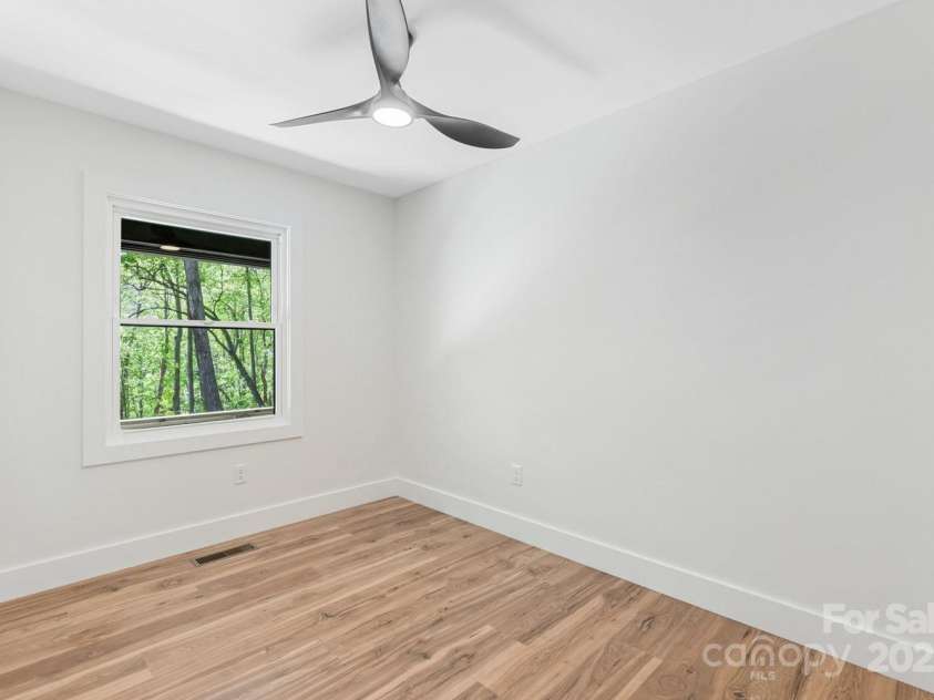 283 Pinners Cove Road, Asheville, NC 28803.  MLS# CAR4244617, YatesRealty ID 13749. Bedroom #3