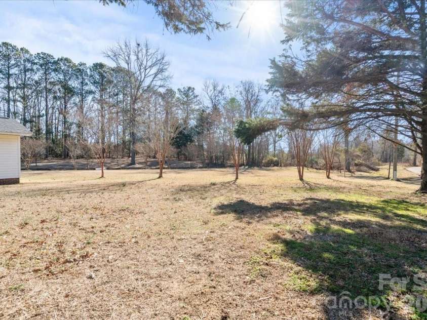 313 Pigg Street, Pageland, SC 29728.  MLS# CAR4338210, YatesRealty ID 13749. 