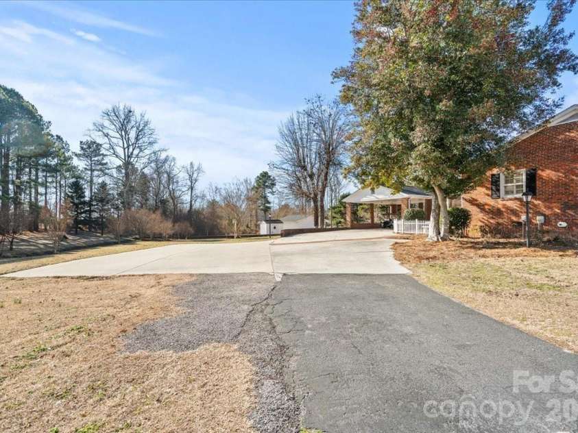 313 Pigg Street, Pageland, SC 29728.  MLS# CAR4338210, YatesRealty ID 13749. 
