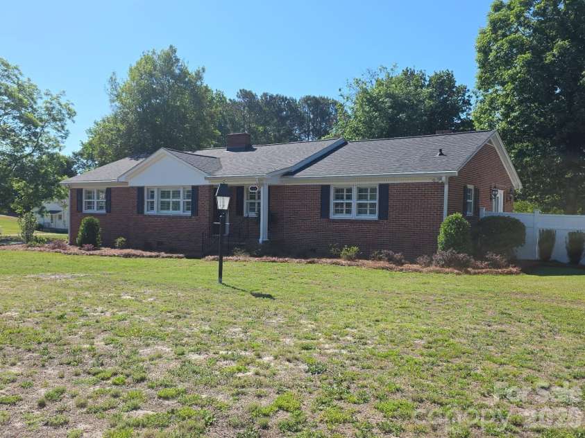 313 Pigg Street, Pageland, SC 29728.  MLS# CAR4338210, YatesRealty ID 13749. 