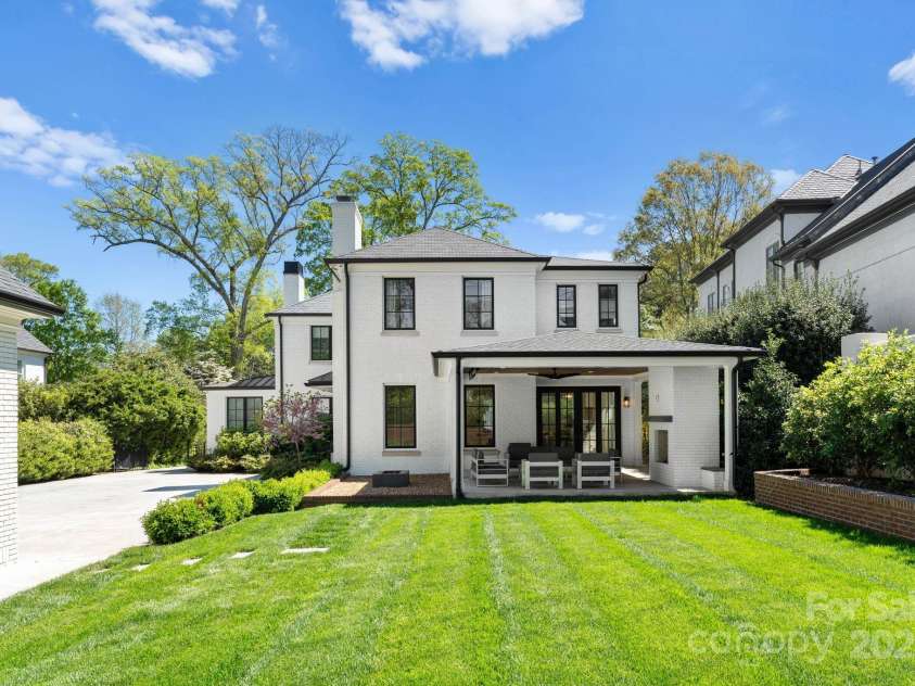 1446 Queens Road, Charlotte, NC 28207.  MLS# CAR4186575, YatesRealty ID 1375. Backyard