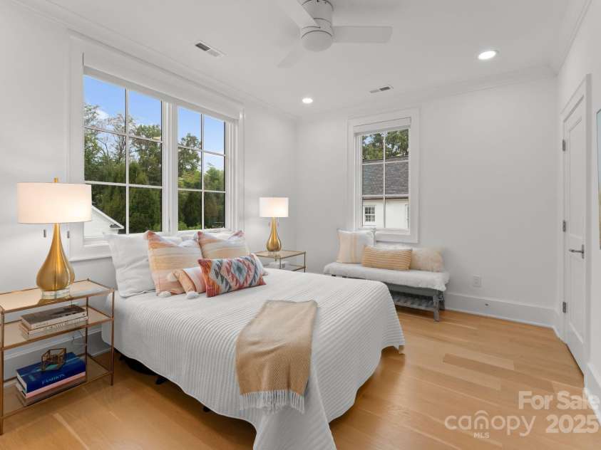 1446 Queens Road, Charlotte, NC 28207.  MLS# CAR4186575, YatesRealty ID 1375. Bedroom 4