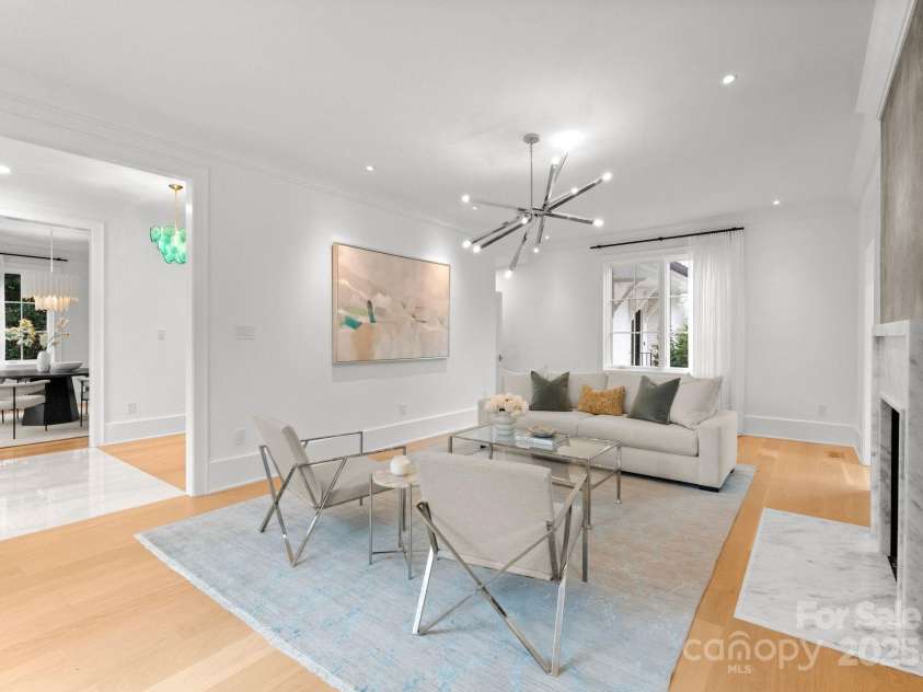 1446 Queens Road, Charlotte, NC 28207.  MLS# CAR4186575, YatesRealty ID 1375. Living room