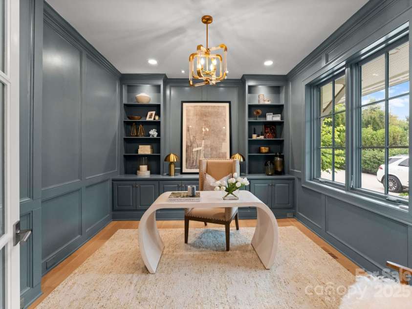 1446 Queens Road, Charlotte, NC 28207.  MLS# CAR4186575, YatesRealty ID 1375. Office
