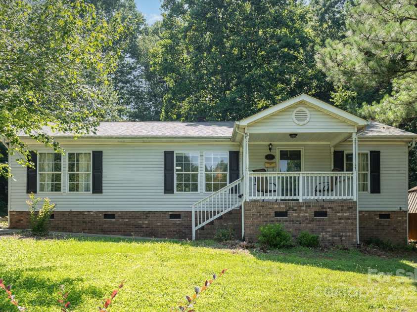 394 Link Drive, Iron Station, NC 28080.  MLS# CAR4274866, YatesRealty ID 13750. 