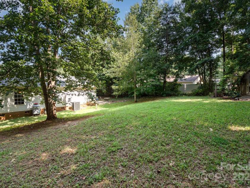 394 Link Drive, Iron Station, NC 28080.  MLS# CAR4274866, YatesRealty ID 13750. 