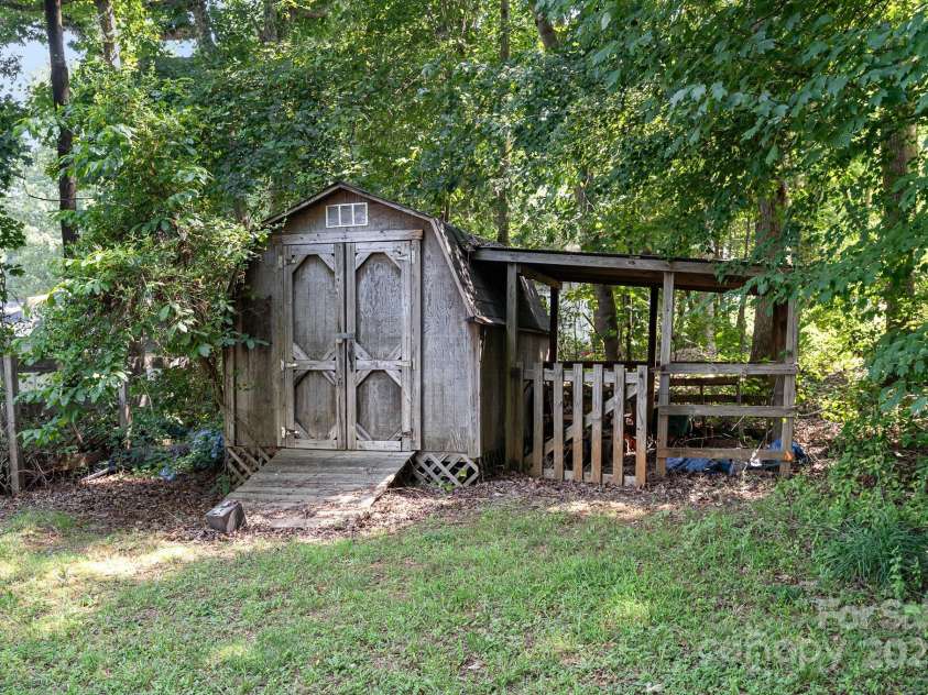 394 Link Drive, Iron Station, NC 28080.  MLS# CAR4274866, YatesRealty ID 13750. 