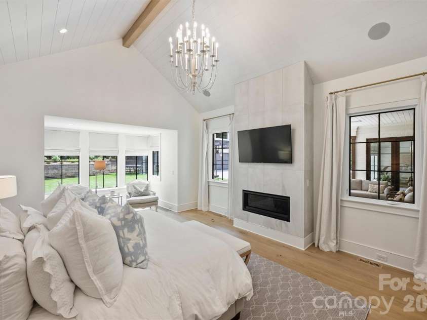 1931 Shoreham Drive, Charlotte, NC 28211.  MLS# CAR4369761, YatesRealty ID 13751. Primary Bedroom 