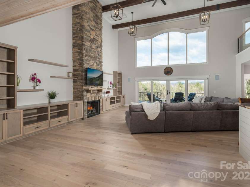 1555 Royal Lane, Lenoir, NC 28645.  MLS# CAR4243068, YatesRealty ID 13752. 