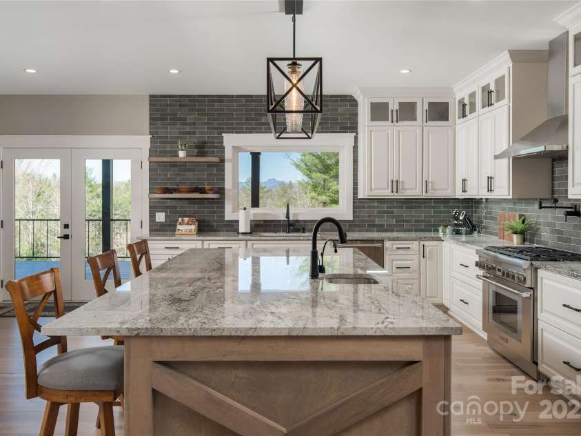 1555 Royal Lane, Lenoir, NC 28645.  MLS# CAR4243068, YatesRealty ID 13752. 