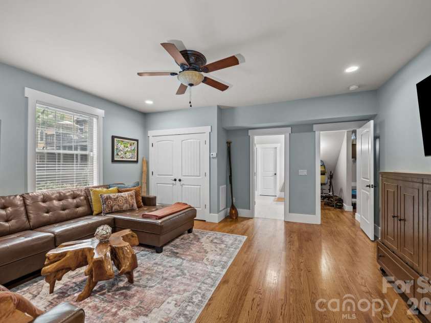 18 Oak Springs Drive, Arden, NC 28704.  MLS# CAR4416470, YatesRealty ID 13755. 