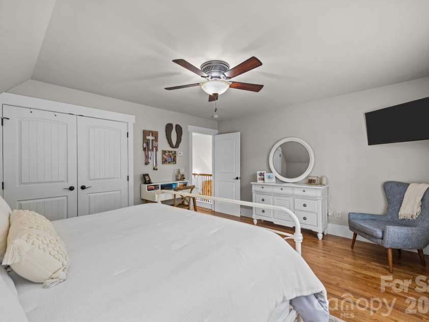 18 Oak Springs Drive, Arden, NC 28704.  MLS# CAR4416470, YatesRealty ID 13755. 