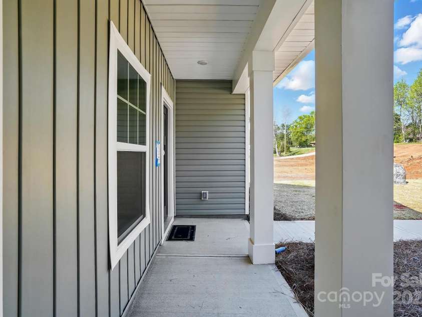 844 Westminster Drive, Statesville, NC 28677.  MLS# CAR4233794, YatesRealty ID 13755. 