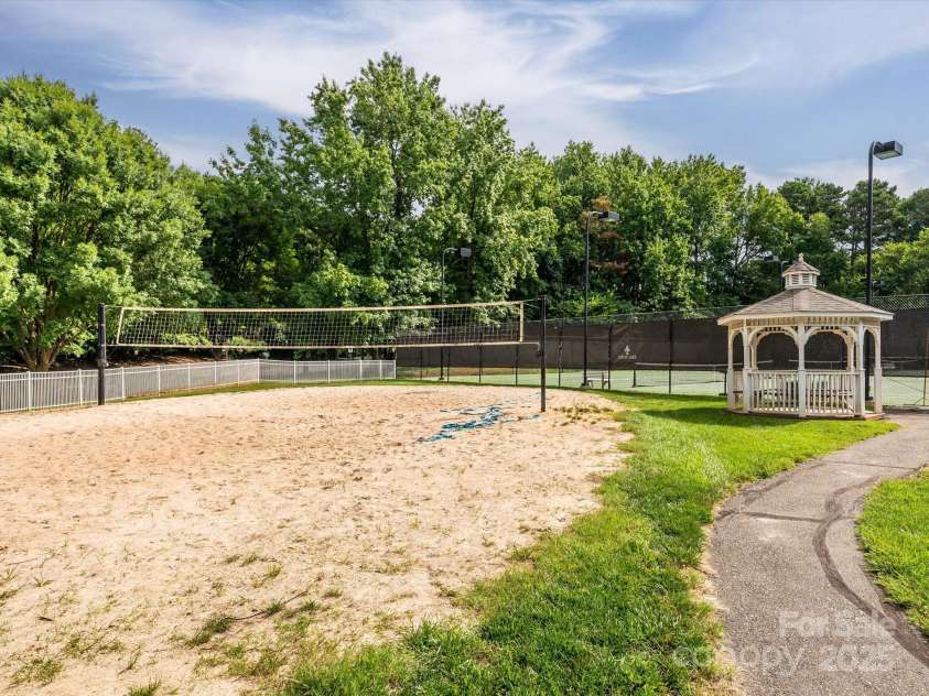 4743 Morning Dew Court, Charlotte, NC 28269.  MLS# CAR4244275, YatesRealty ID 13756. Community Volleyball Court