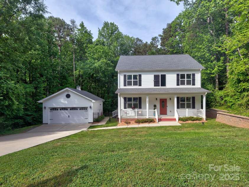 1904 Lark Lane, Stanley, NC 28164.  MLS# CAR4254410, YatesRealty ID 13757. 