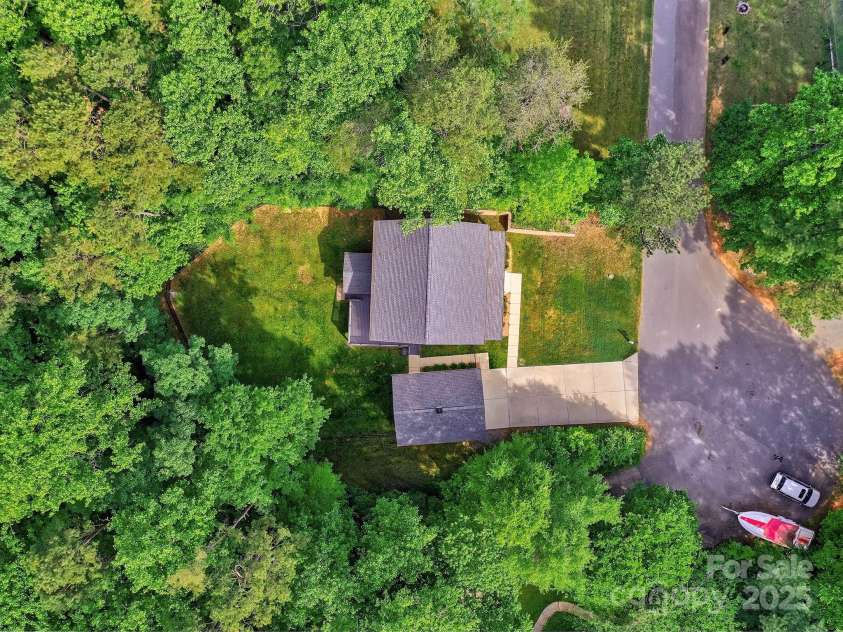 1904 Lark Lane, Stanley, NC 28164.  MLS# CAR4254410, YatesRealty ID 13757. 