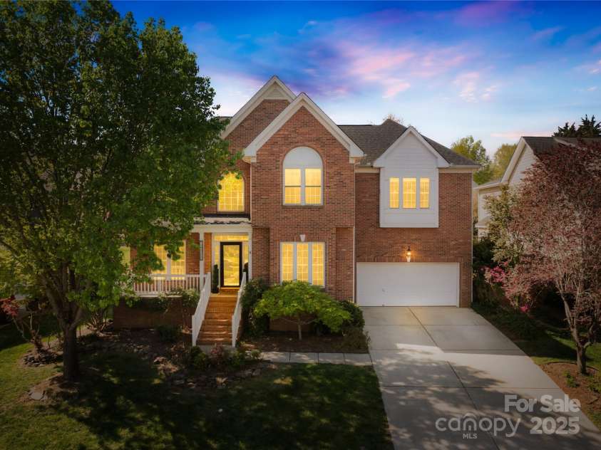 14500 Harvington Drive, Huntersville, NC 28078.  MLS# CAR4218123, YatesRealty ID 13758. 