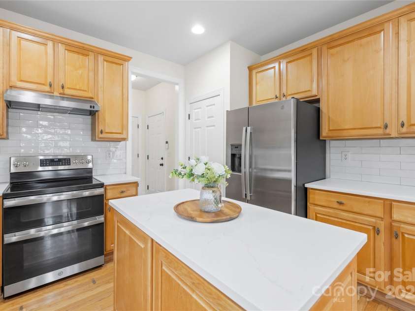 14500 Harvington Drive, Huntersville, NC 28078.  MLS# CAR4218123, YatesRealty ID 13758. 