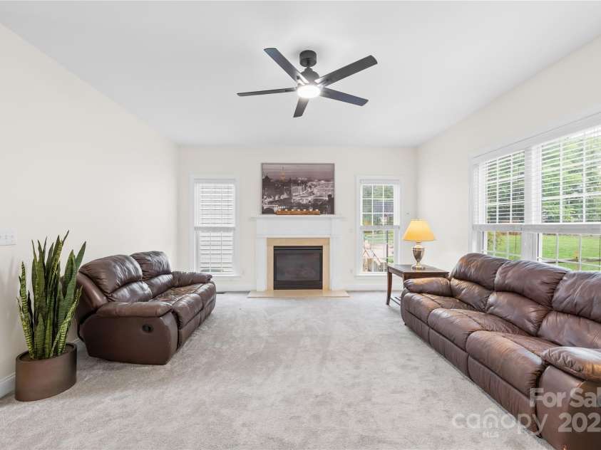14500 Harvington Drive, Huntersville, NC 28078.  MLS# CAR4218123, YatesRealty ID 13758. 
