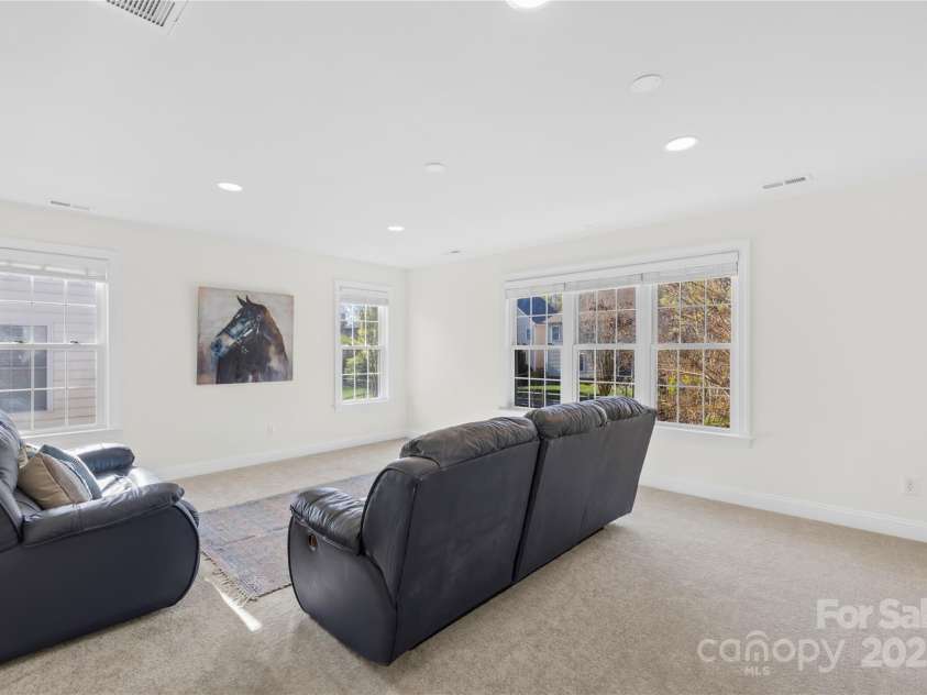 14500 Harvington Drive, Huntersville, NC 28078.  MLS# CAR4218123, YatesRealty ID 13758. 
