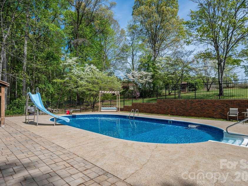 4703 Nc 16 Business Highway, Denver, NC 28037.  MLS# CAR4365461, YatesRealty ID 13759. 