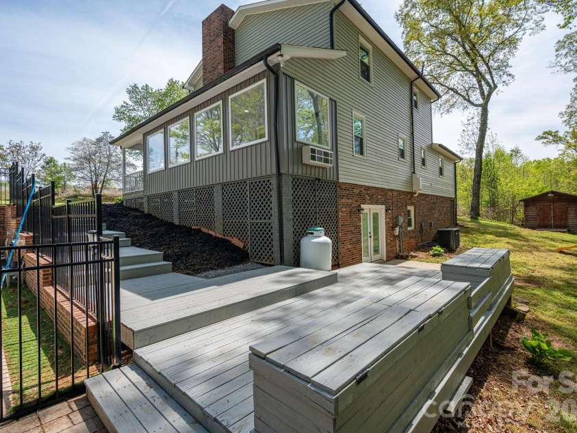 4703 Nc 16 Business Highway, Denver, NC 28037.  MLS# CAR4365461, YatesRealty ID 13759. 