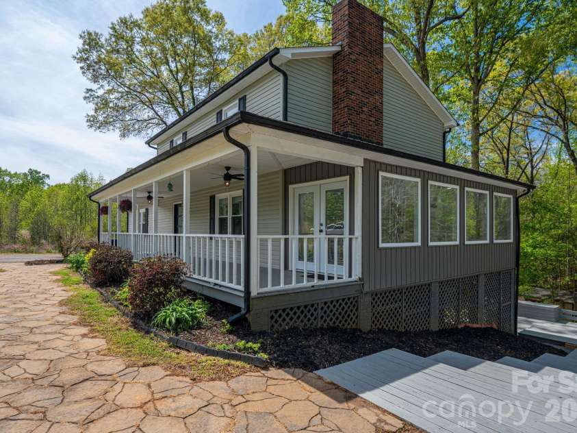 4703 Nc 16 Business Highway, Denver, NC 28037.  MLS# CAR4365461, YatesRealty ID 13759. 