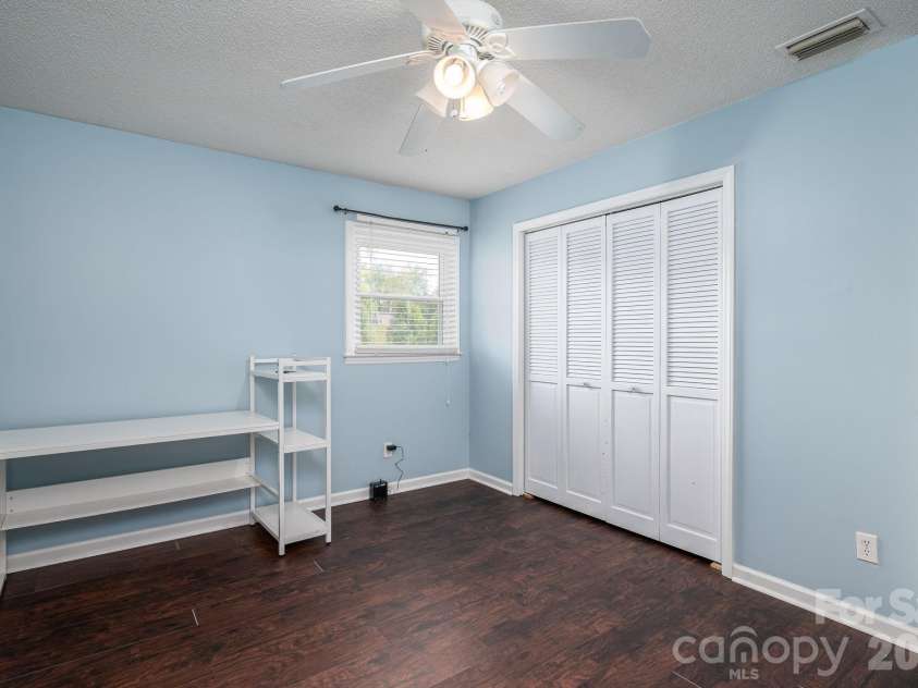 4703 Nc 16 Business Highway, Denver, NC 28037.  MLS# CAR4365461, YatesRealty ID 13759. 