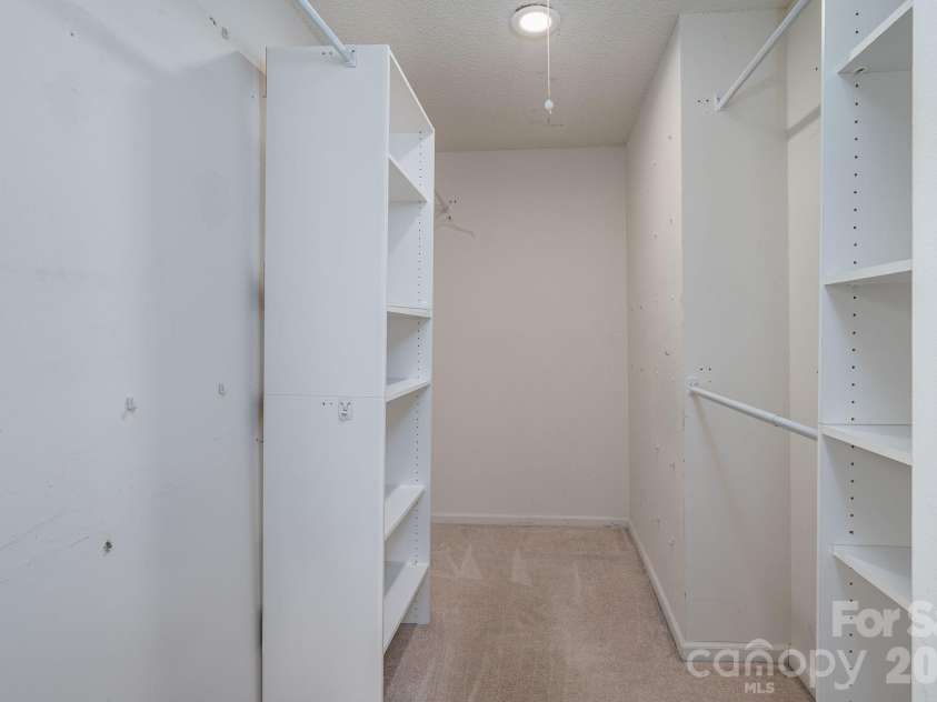 4703 Nc 16 Business Highway, Denver, NC 28037.  MLS# CAR4365461, YatesRealty ID 13759. Primary W/I closet