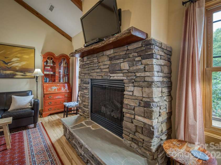 381 Scenic Overlook Drive, Nebo, NC 28761.  MLS# CAR4294911, YatesRealty ID 1376. 