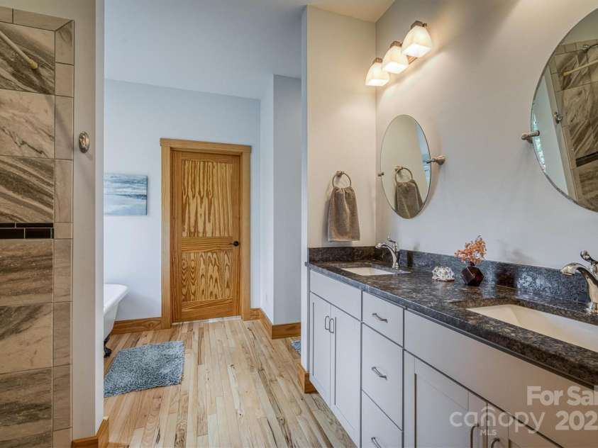381 Scenic Overlook Drive, Nebo, NC 28761.  MLS# CAR4294911, YatesRealty ID 1376. Primary Bathroom
