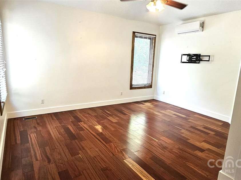 5 Valley Drive, Weaverville, NC 28787.  MLS# CAR4227304, YatesRealty ID 1376. 3rd Bedroom