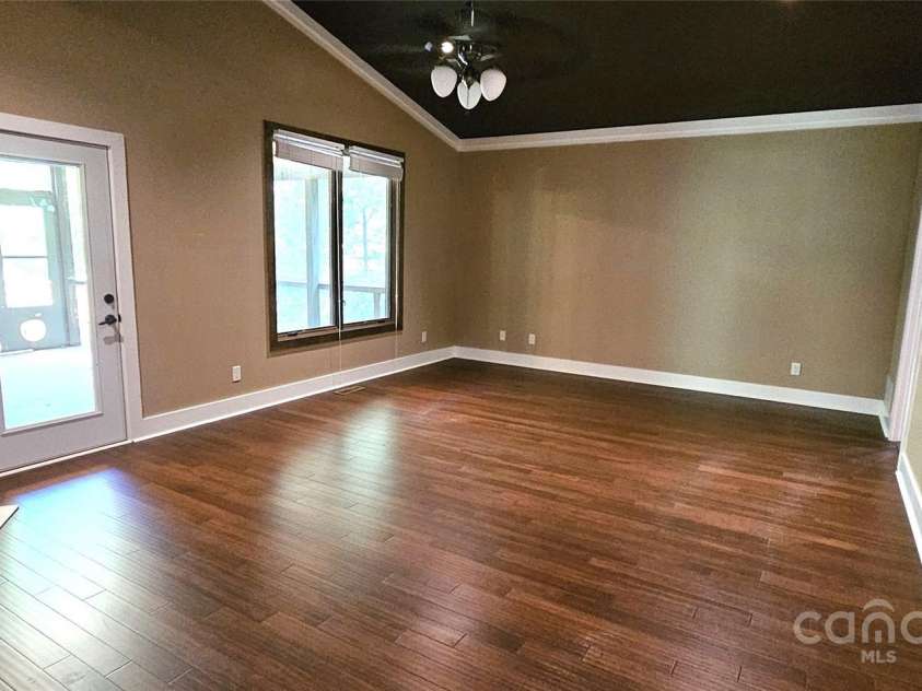 5 Valley Drive, Weaverville, NC 28787.  MLS# CAR4227304, YatesRealty ID 1376. Primary Bedroom