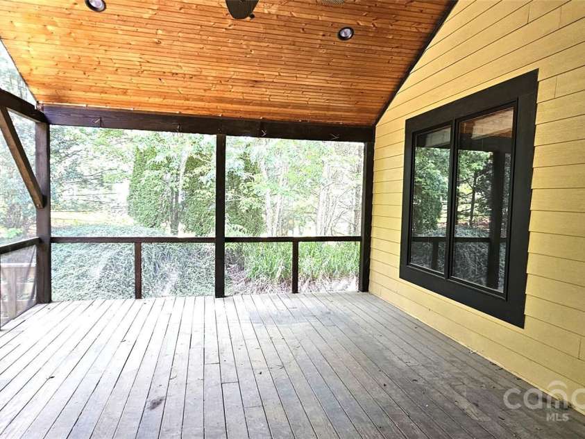 5 Valley Drive, Weaverville, NC 28787.  MLS# CAR4227304, YatesRealty ID 1376. Screen Porch