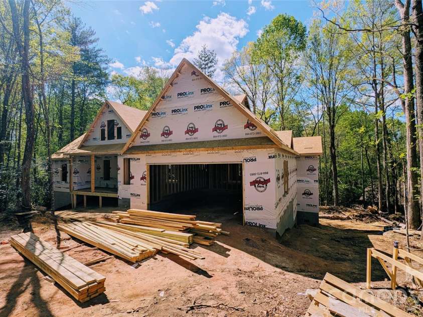 189 Laurel Ridge Road, Pisgah Forest, NC 28768.  MLS# CAR4370636, YatesRealty ID 13760. 