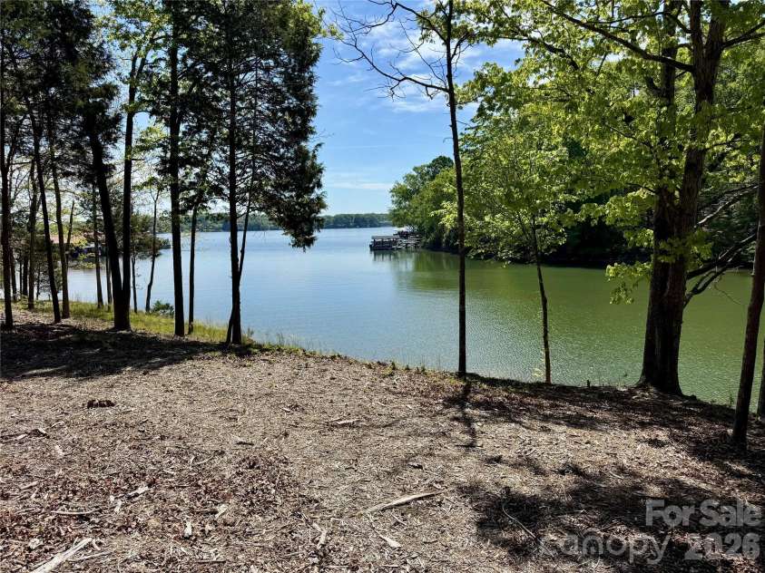 4095 Kingfisher Drive, York, SC 29745.  MLS# CAR4337937, YatesRealty ID 13760. Beautiful homesite overlooking the water