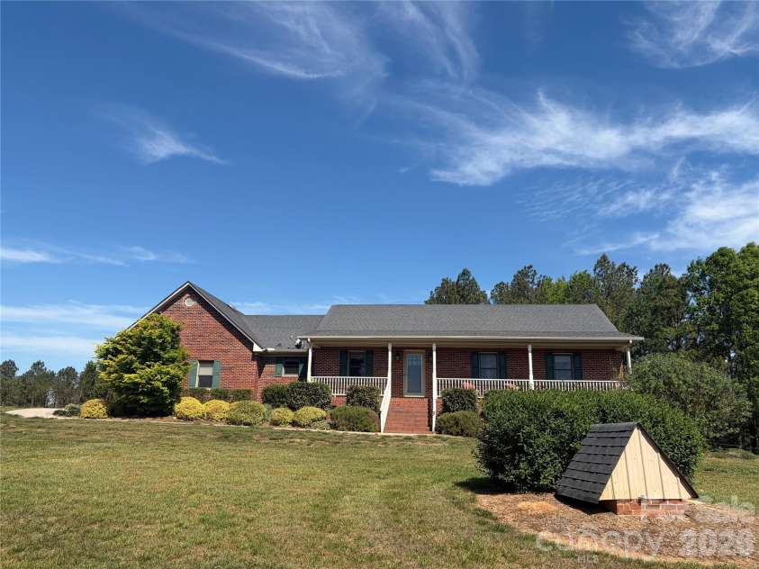 7812 Hwy 742 Highway, Marshville, NC 28103.  MLS# CAR4383299, YatesRealty ID 13761. 3 bed, 2 full bath ranch home on 20.5 acres!