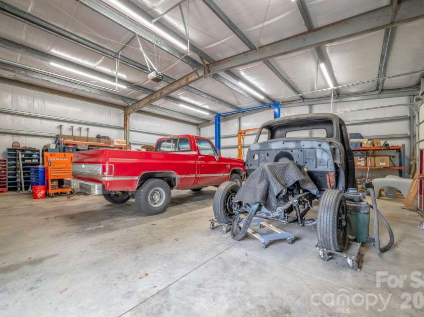 7812 Hwy 742 Highway, Marshville, NC 28103.  MLS# CAR4383299, YatesRealty ID 13761. 40'x40' steel framed shop with concrete flooring and 1 electric garage door