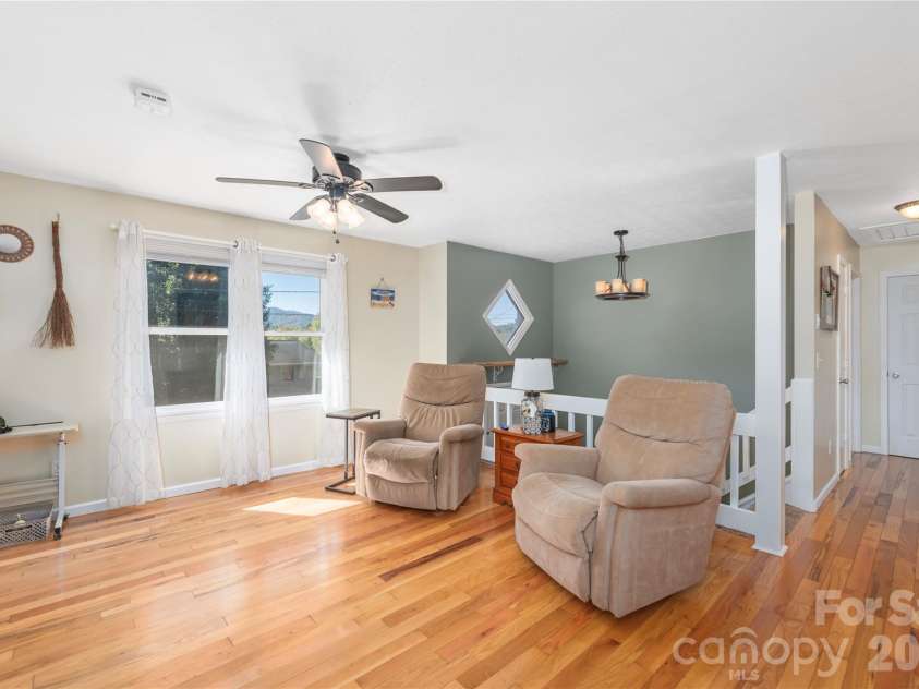 29 Arrowhead Road, Clyde, NC 28721.  MLS# CAR4312756, YatesRealty ID 13762. 