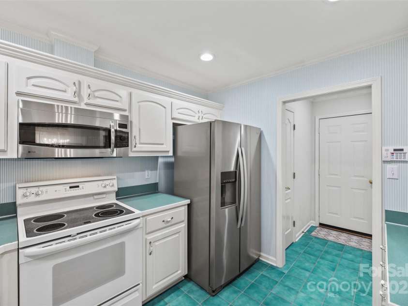 1911 Connemara Court, Gastonia, NC 28054.  MLS# CAR4228614, YatesRealty ID 13763. 
