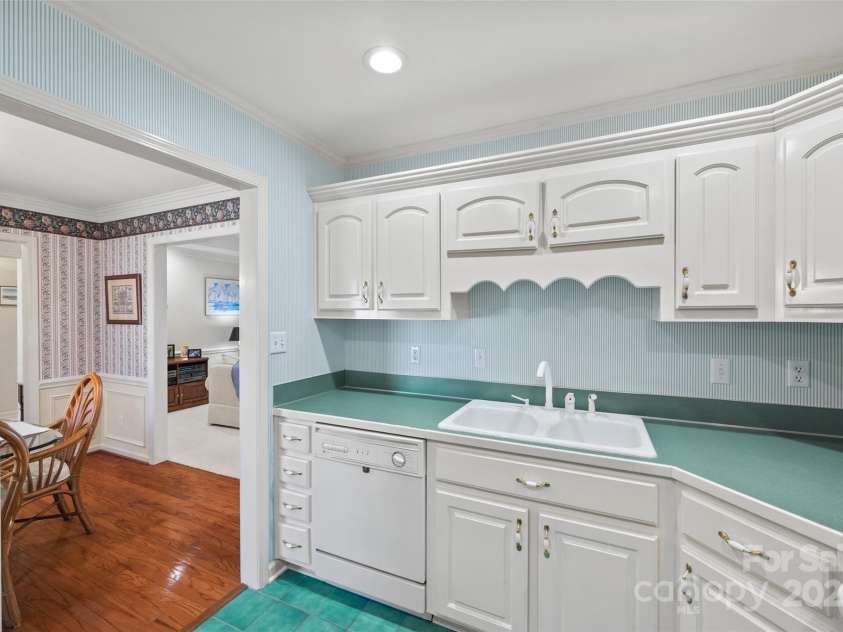 1911 Connemara Court, Gastonia, NC 28054.  MLS# CAR4228614, YatesRealty ID 13763. 