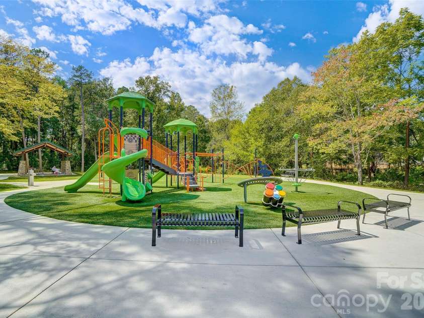 6608 Rosecran Drive, Charlotte, NC 28215.  MLS# CAR4366999, YatesRealty ID 13764. 