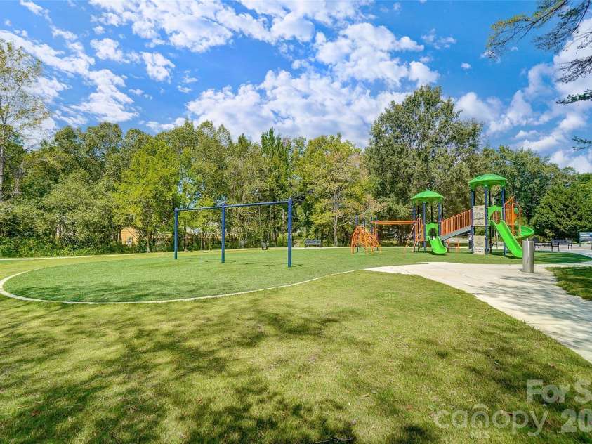 6608 Rosecran Drive, Charlotte, NC 28215.  MLS# CAR4366999, YatesRealty ID 13764. 