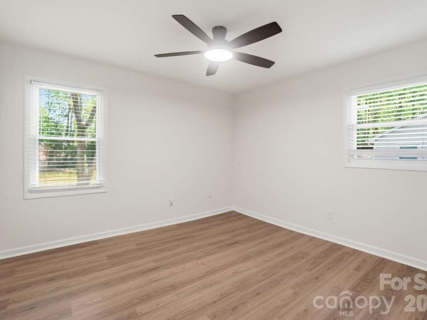 6608 Rosecran Drive, Charlotte, NC 28215.  MLS# CAR4366999, YatesRealty ID 13764. 