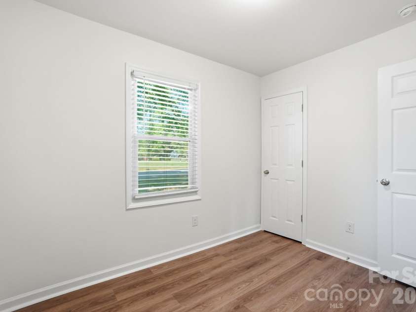 6608 Rosecran Drive, Charlotte, NC 28215.  MLS# CAR4366999, YatesRealty ID 13764. 