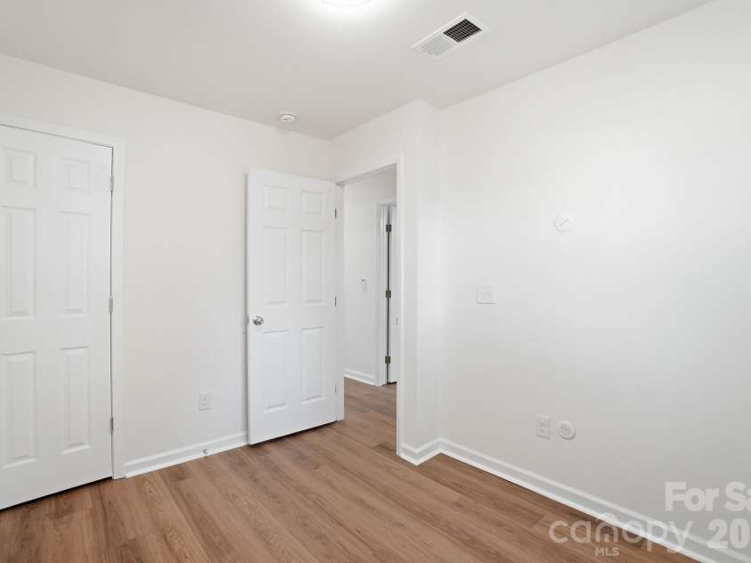 6608 Rosecran Drive, Charlotte, NC 28215.  MLS# CAR4366999, YatesRealty ID 13764. 