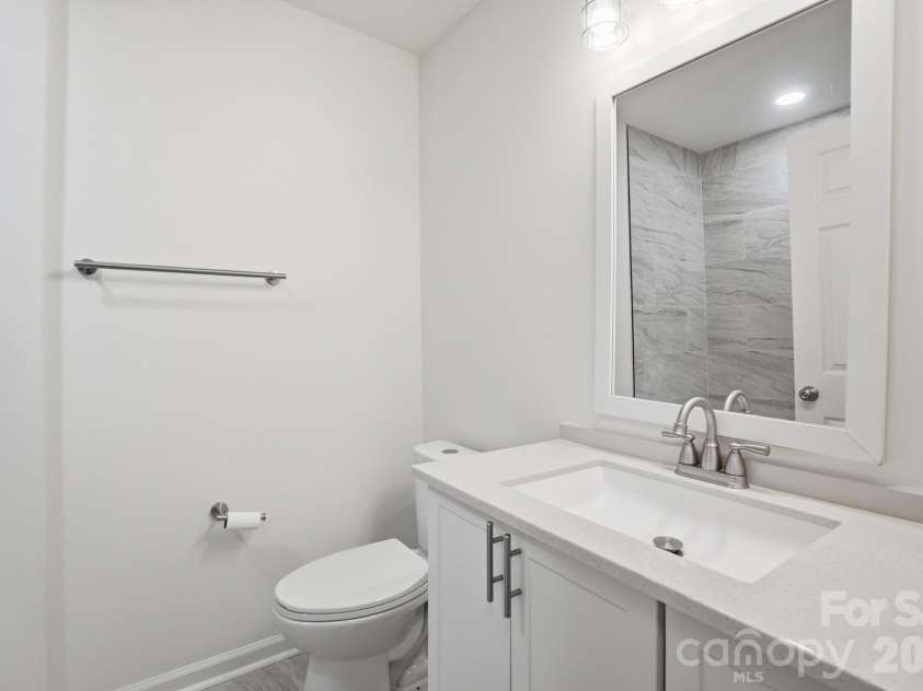 6608 Rosecran Drive, Charlotte, NC 28215.  MLS# CAR4366999, YatesRealty ID 13764. 